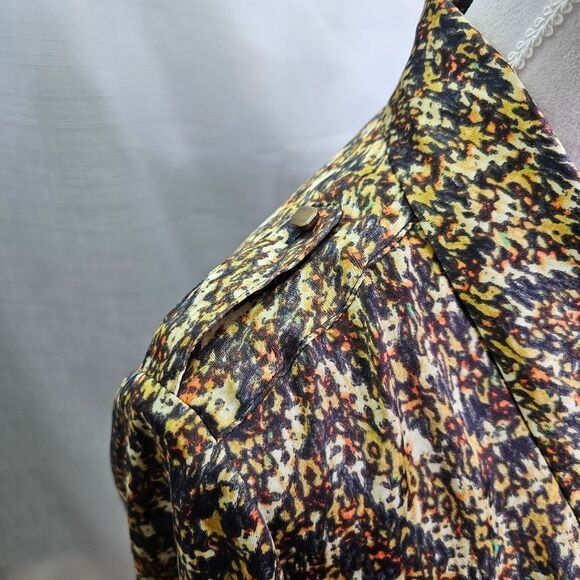 Jones New York Brown Print Satin Wrap Blouse Size Large - Picture 5 of 11